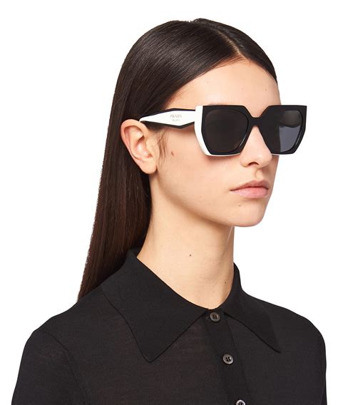 Prada PR 15WS 09Q5S0 Sunglasses in Black